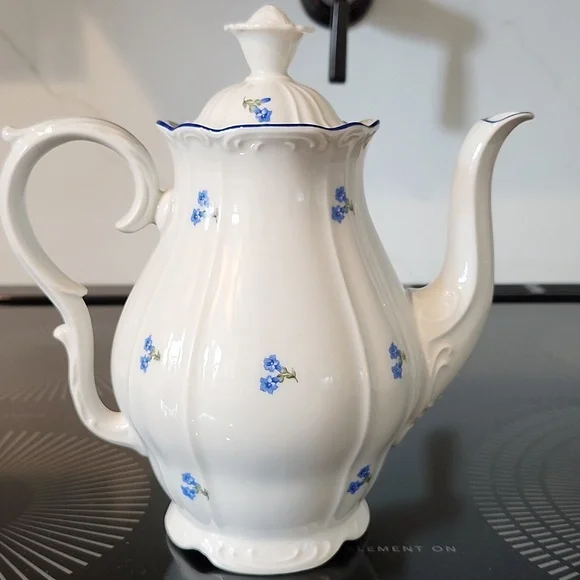 MZ CZECHOSLOVAKIA Vintage white teapot with lid blue ditsy floral